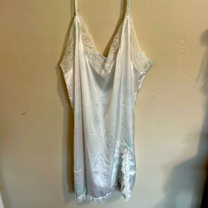 HOCOSIT women’s tye dye slip size 2XL